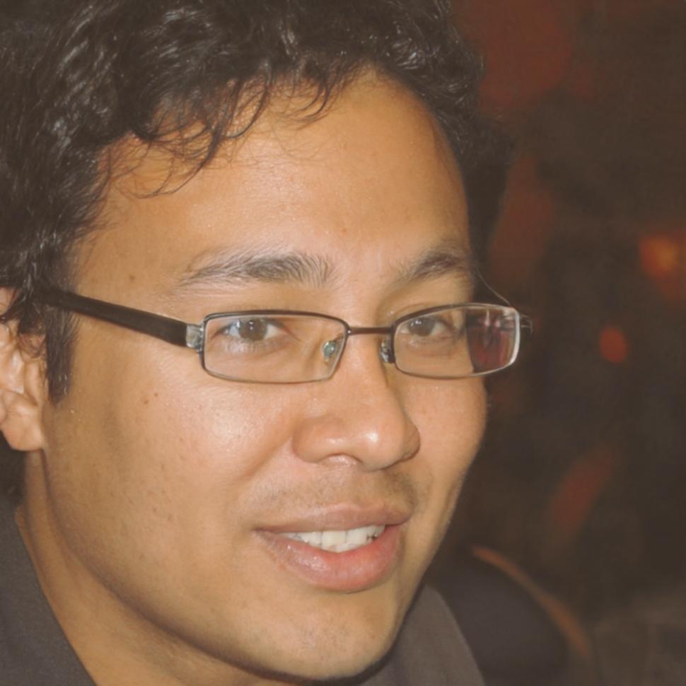 Retrato profesional de Marcos Herrera